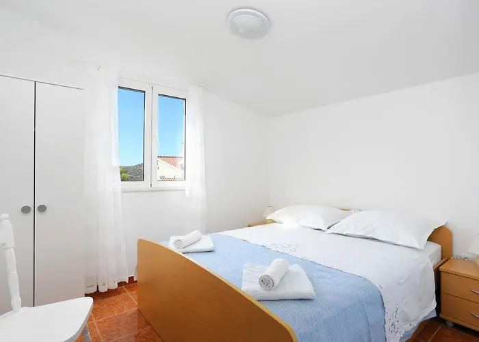 With Parking Space Kanica, - 20091 *